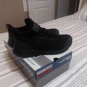 Slip resistant Sketchers
